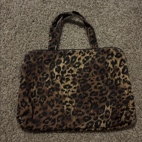 Oscar De La Renta leopard print w clear plastic pockets toiletry/cosmetic bag - Picture 3 of 8